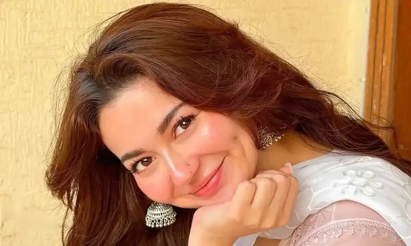 হানিয়া আমিরের গালের টোল, রূপের অধিকাংশই নকল হানিয়া আমিরের গালের টোল, রূপের অধিকাংশই নকল