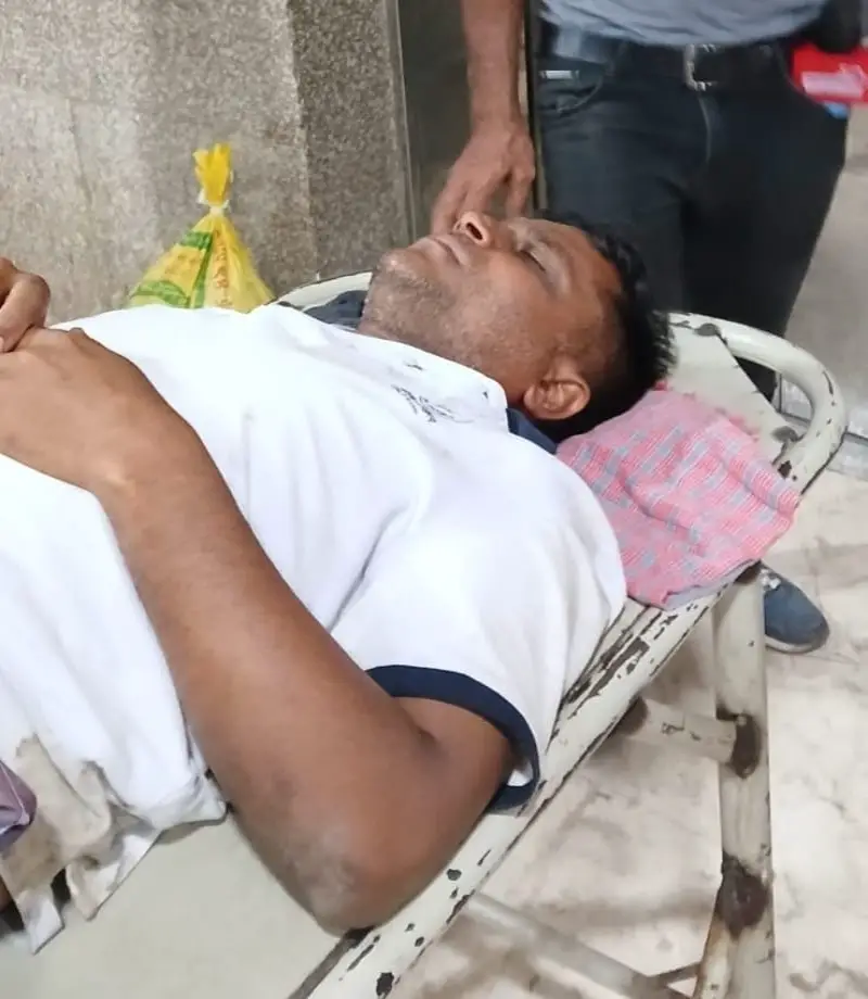 কালীগঞ্জে দুর্বৃত্তের হামলায় যুগান্তরের সাংবাদিক আহত কালীগঞ্জে দুর্বৃত্তের হামলায় যুগান্তরের সাংবাদিক আহত