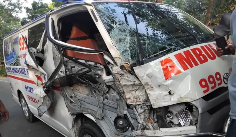 ঝিকরগাছায় ভ্যান-অ্যাম্বুলেন্সের মুখোমুখি সংঘর্ষে নিহত তিন ঝিকরগাছায় ভ্যান-অ্যাম্বুলেন্সের মুখোমুখি সংঘর্ষে নিহত তিন