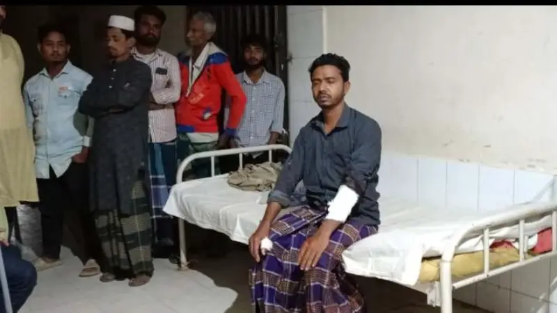 দুর্গাপুরে ব্যবসায়িকে ছুরিকাঘাত, প্রায় ৬ লক্ষ টাকা ছিনতাই দুর্গাপুরে ব্যবসায়িকে ছুরিকাঘাত, প্রায় ৬ লক্ষ টাকা ছিনতাই