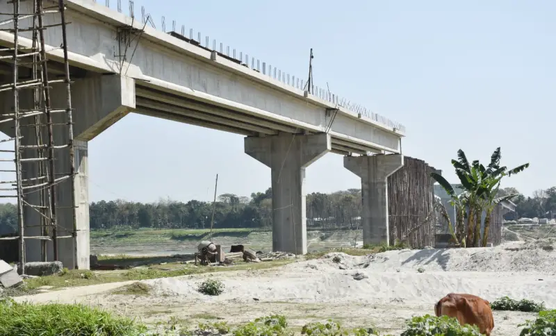 সময় বাড়লেও গতি নেই গড়াই সেতু নির্মাণে, ক্ষুব্ধ স্থানীয়রা