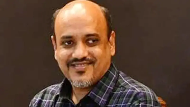 শাপলা চত্বর হত্যাকাণ্ডের অজানা তথ্য, ঝুঁকি নিয়ে তদন্ত করেছিলেন উপ প্রেস সচিব শাপলা চত্বর হত্যাকাণ্ডের অজানা তথ্য, ঝুঁকি নিয়ে তদন্ত করেছিলেন উপ প্রেস সচিব