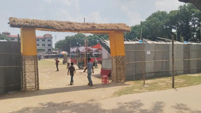 রাণীশংকৈলে যে মাঠে ১৪৪ ধারা সে মাঠেই বৈশাখী মেলা রাণীশংকৈলে যে মাঠে ১৪৪ ধারা সে মাঠেই বৈশাখী মেলা