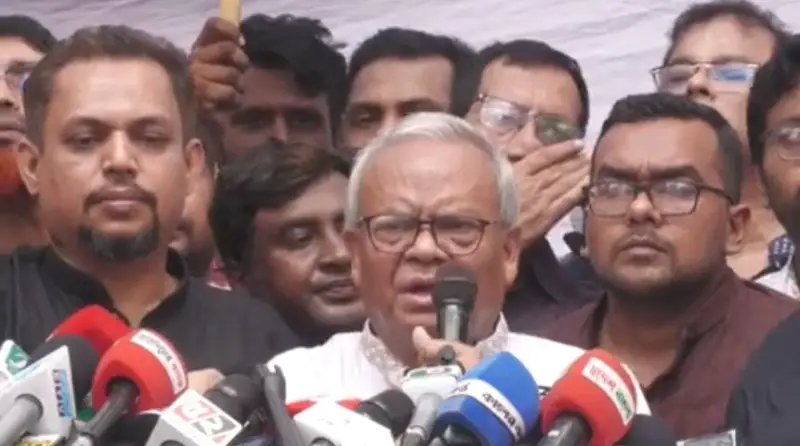 আওয়ামী দোসররা এখনো ব্যাঙের মতো মাথা তুলে ষড়যন্ত্র করছে :রিজভী আওয়ামী দোসররা এখনো ব্যাঙের মতো মাথা তুলে ষড়যন্ত্র করছে :রিজভী