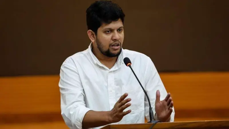 কয়েকটি পত্রিকা জুলাই অভ্যুত্থান লিখেনা, তারা লিখে জুলাই আন্দোলন : তথ্য উপদেষ্টা কয়েকটি পত্রিকা জুলাই অভ্যুত্থান লিখেনা, তারা লিখে জুলাই আন্দোলন : তথ্য উপদেষ্টা