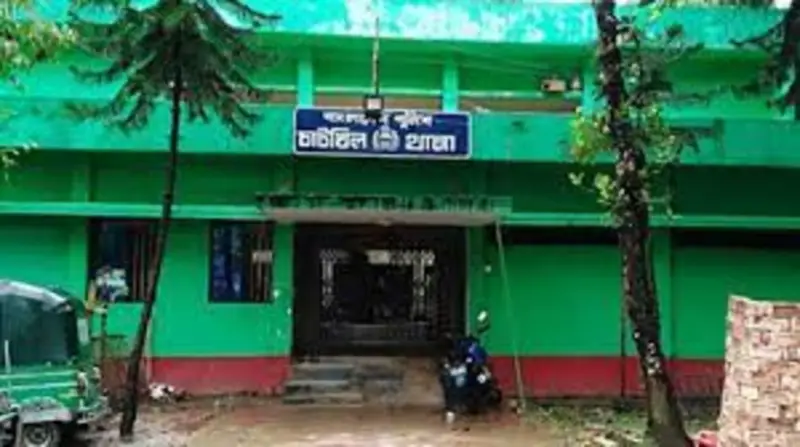 নিজ ঘরে নামাজ পড়তে উঠে ডাকাতের ছুরিকাঘাতে নারী খুন নিজ ঘরে নামাজ পড়তে উঠে ডাকাতের ছুরিকাঘাতে নারী খুন