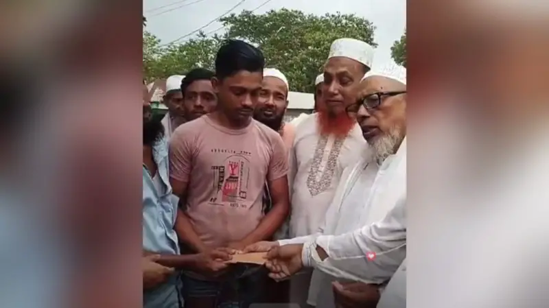 অগ্নিকাণ্ডে ক্ষতিগ্রস্ত দোকানিকে জামায়াতে ইসলামীর আর্থিক সহায়তা প্রদান অগ্নিকাণ্ডে ক্ষতিগ্রস্ত দোকানিকে জামায়াতে ইসলামীর আর্থিক সহায়তা প্রদান