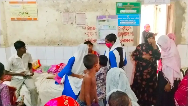 হাতিয়ায় তাপদাহে ৭ শিক্ষার্থী অসুস্থ হাতিয়ায় তাপদাহে ৭ শিক্ষার্থী অসুস্থ