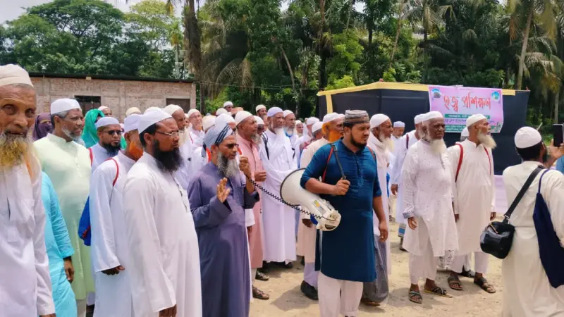 হাতিয়ায় হজ যাত্রীদের জন্য ব্যতিক্রমধর্মী প্রশিক্ষণ হাতিয়ায় হজ যাত্রীদের জন্য ব্যতিক্রমধর্মী প্রশিক্ষণ