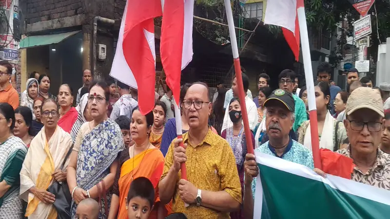 বগুড়ায় উদীচীর জাতীয় সংগীত পরিবেশন মঞ্চে হামলার প্রতিবাদে ময়মনসিংহে সমাবেশ বগুড়ায় উদীচীর জাতীয় সংগীত পরিবেশন মঞ্চে হামলার প্রতিবাদে ময়মনসিংহে সমাবেশ