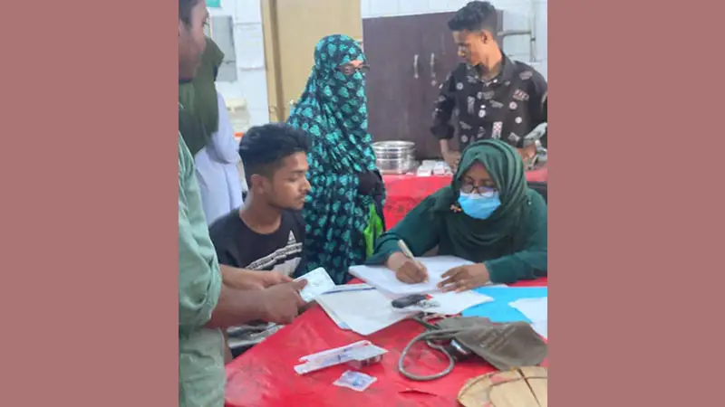 দৌলতপুরে এসএসসি ব্যবহারিক পরীক্ষায় বহিরাগতদের হামলায় আহত দুই শিক্ষার্থী দৌলতপুরে এসএসসি ব্যবহারিক পরীক্ষায় বহিরাগতদের হামলায় আহত দুই শিক্ষার্থী