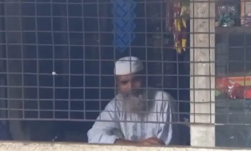 অন্ধত্ব হার মেনেছে মানিকগঞ্জের আলী আকবরের কাছে অন্ধত্ব হার মেনেছে মানিকগঞ্জের আলী আকবরের কাছে