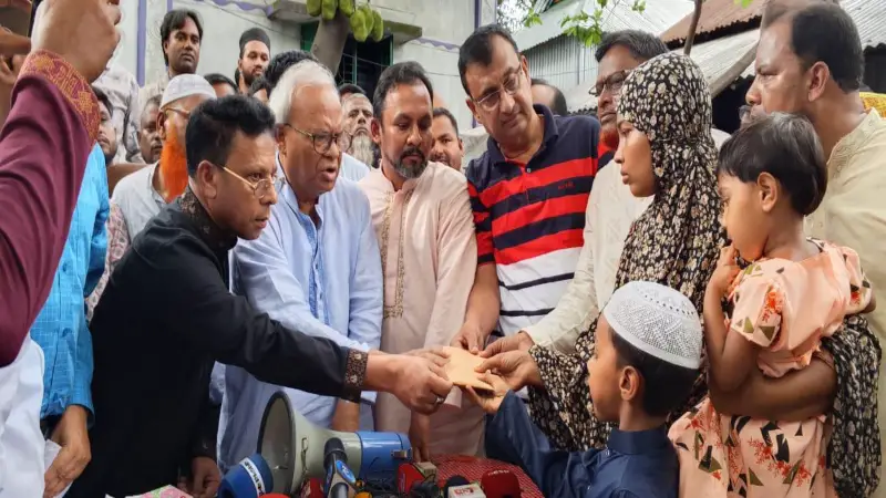বিএনপি ক্ষমতায় এলে জুলাই-আগস্ট আন্দোলনে শহীদ এবং আহতদের পরিবারের সকল দায়িত্ব নেবে রাষ্ট্র: রুহুল কবির রিজভী বিএনপি ক্ষমতায় এলে জুলাই-আগস্ট আন্দোলনে শহীদ এবং আহতদের পরিবারের সকল দায়িত্ব নেবে রাষ্ট্র: রুহুল কবির রিজভী