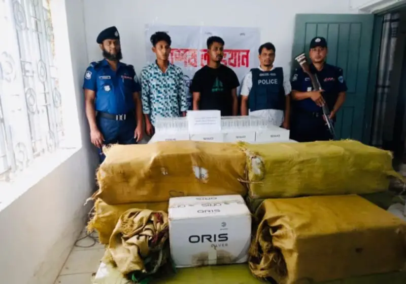 খাগড়াছড়িতে ১৬ লাখ টাকার বিদেশি সিগারেট জব্দ, দুই ভাই গ্রেপ্তার খাগড়াছড়িতে ১৬ লাখ টাকার বিদেশি সিগারেট জব্দ, দুই ভাই গ্রেপ্তার