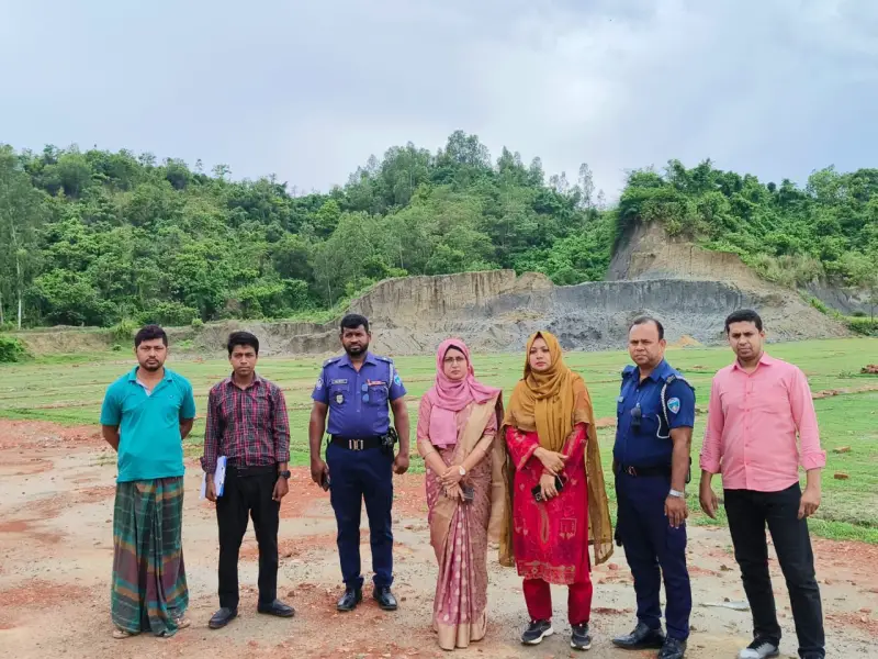 সাতকানিয়ায় দুই ভাটা ম্যানেজারকে ২ লাখ টাকা জরিমানা সাতকানিয়ায় দুই ভাটা ম্যানেজারকে ২ লাখ টাকা জরিমানা