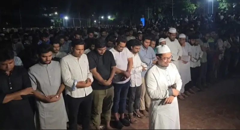 সাদিক কায়েমের কান্না ভেজা কণ্ঠের ইমামতিতে সম্পন্ন হলো কোরআনের হাফেজ শহীদ হাসানের জানাজা সাদিক কায়েমের কান্না ভেজা কণ্ঠের ইমামতিতে সম্পন্ন হলো কোরআনের হাফেজ শহীদ হাসানের জানাজা