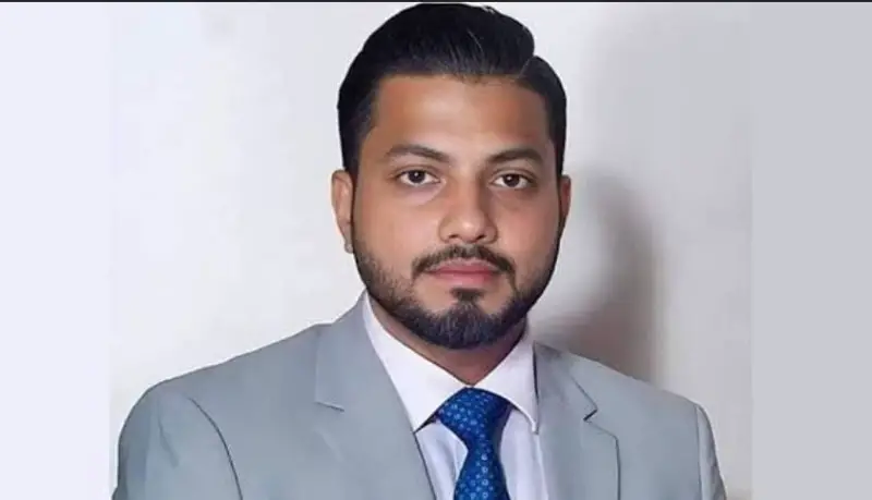 মেয়র পদ নিয়ে টানাটানি না করলে থলের বেড়াল বের হতো না: ইশরাক হোসেন মেয়র পদ নিয়ে টানাটানি না করলে থলের বেড়াল বের হতো না: ইশরাক হোসেন