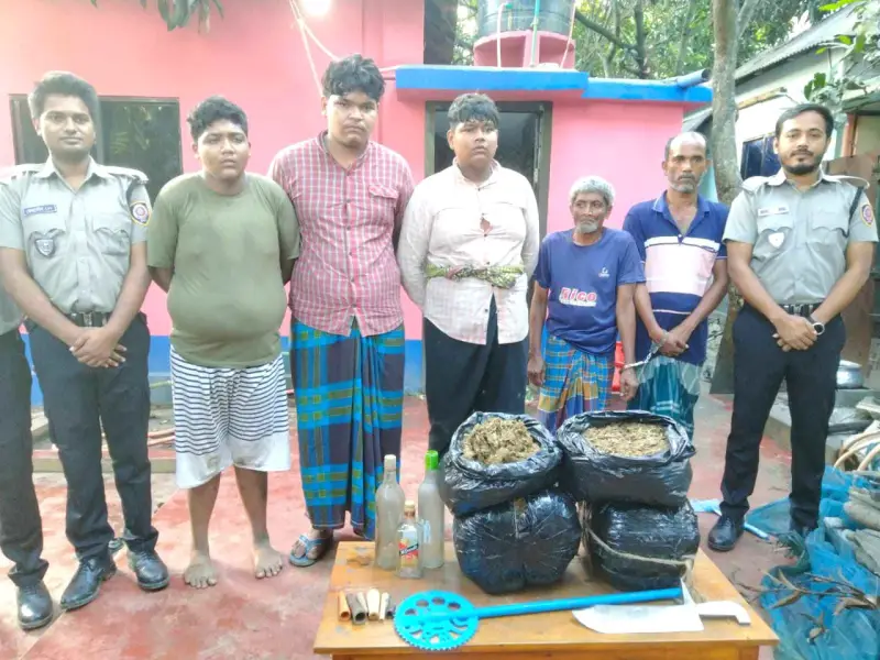সরিষাবাড়ীতে যৌথবাহিনীর অভিযানে ৫ মাদক কারবারি আটক