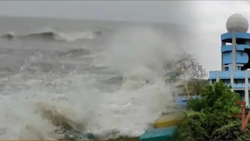 লঘুচাপের প্রভাবে উপকূলে ঝড়ো হাওয়া-বৃষ্টি, সমুদ্রবন্দরে ৩ নাম্বার সতর্কতা লঘুচাপের প্রভাবে উপকূলে ঝড়ো হাওয়া-বৃষ্টি, সমুদ্রবন্দরে ৩ নাম্বার সতর্কতা