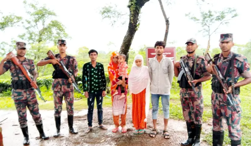 কমলগঞ্জে দুটি সীমান্তে ১৯ জনকে বাংলাদেশে পুশইন করলো ভারত কমলগঞ্জে দুটি সীমান্তে ১৯ জনকে বাংলাদেশে পুশইন করলো ভারত