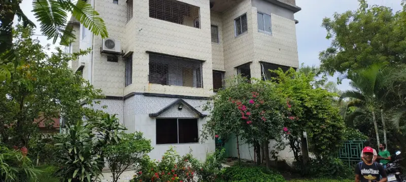 অতিরিক্ত ডিআইজি’র বাড়িতে দুর্ধর্ষ ডাকাতি, ১০ ভরি সোনা ও নগদ টাকা লুট অতিরিক্ত ডিআইজি’র বাড়িতে দুর্ধর্ষ ডাকাতি, ১০ ভরি সোনা ও নগদ টাকা লুট