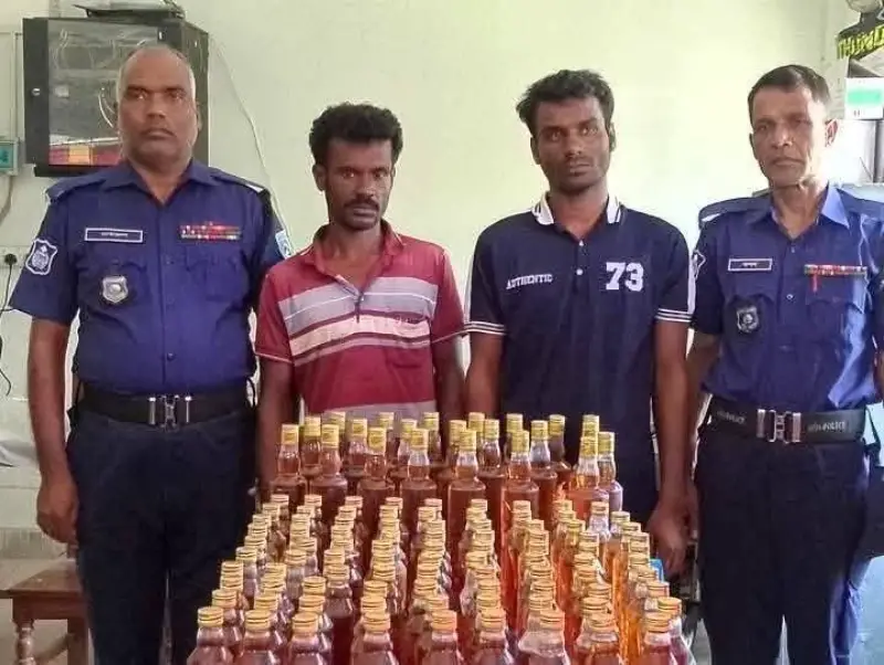 গাইবান্ধার চরাঞ্চলে ১৮৬ বোতল বিদেশি মদ জব্দ, দুই ভাই গ্রেফতার গাইবান্ধার চরাঞ্চলে ১৮৬ বোতল বিদেশি মদ জব্দ, দুই ভাই গ্রেফতার