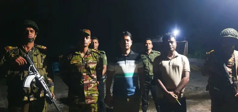 যৌথ বাহিনীর অভিযানে ২০৬ বস্তা সরকারি চাল জব্দ, মিল মালিক আটক যৌথ বাহিনীর অভিযানে ২০৬ বস্তা সরকারি চাল জব্দ, মিল মালিক আটক