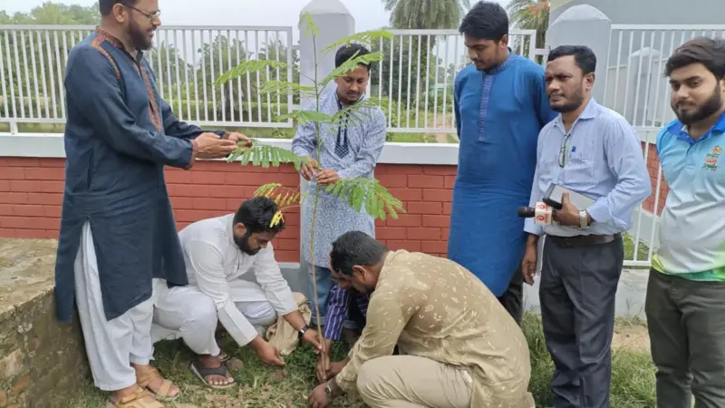 পরিবেশ ধ্বংসের উন্নয়ন মানুষের কাজে আসেনা