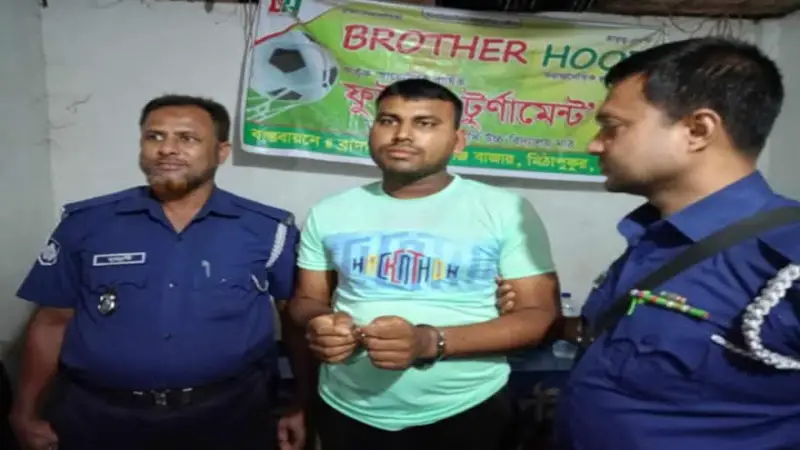 শিবির নেতা হত্যা মামলার আসামি গ্রেফতার, নিষিদ্ধ ছাত্রলীগের কাছে শিবির ও এনসিপি নেতাকর্মীদের তথ্য প্রেরণ শিবির নেতা হত্যা মামলার আসামি গ্রেফতার, নিষিদ্ধ ছাত্রলীগের কাছে শিবির ও এনসিপি নেতাকর্মীদের তথ্য প্রেরণ