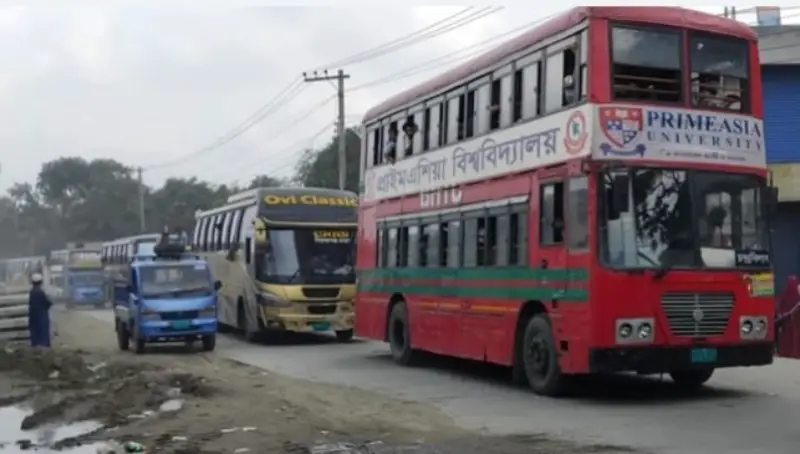 গাইবান্ধার ১৭ কিলোমিটার সড়কে যাত্রীদের ভোগান্তি ৫ ঘণ্টা গাইবান্ধার ১৭ কিলোমিটার সড়কে যাত্রীদের ভোগান্তি ৫ ঘণ্টা