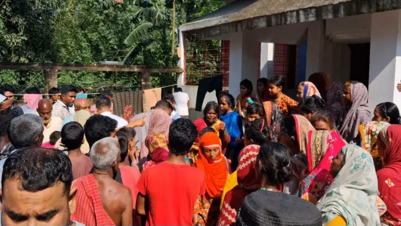 হাতীবান্ধায় পুকুরের পানিতে ডুবে শিশুর মৃত্যু হাতীবান্ধায় পুকুরের পানিতে ডুবে শিশুর মৃত্যু