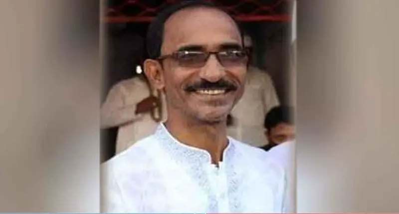 ঈদ উদযাপন করতে বাড়ি এসে আ.লীগ নেতা গ্রেফতার ঈদ উদযাপন করতে বাড়ি এসে আ.লীগ নেতা গ্রেফতার