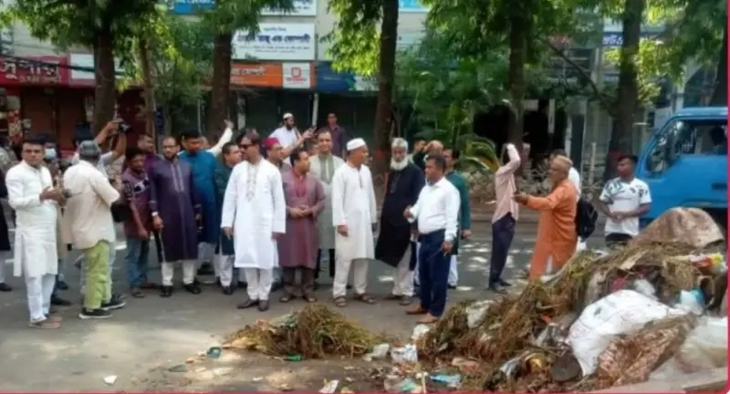 কুরবানির বর্জ্য অপসারণে মাঠে ৪ হাজার কর্মী, তদারকিতে চসিক মেয়র কুরবানির বর্জ্য অপসারণে মাঠে ৪ হাজার কর্মী, তদারকিতে চসিক মেয়র