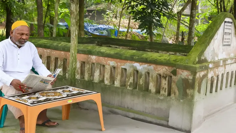 স্ত্রীকে হারিয়েও হারাননি প্রেম: মোস্তফার কাহিনী স্ত্রীকে হারিয়েও হারাননি প্রেম: মোস্তফার কাহিনী
