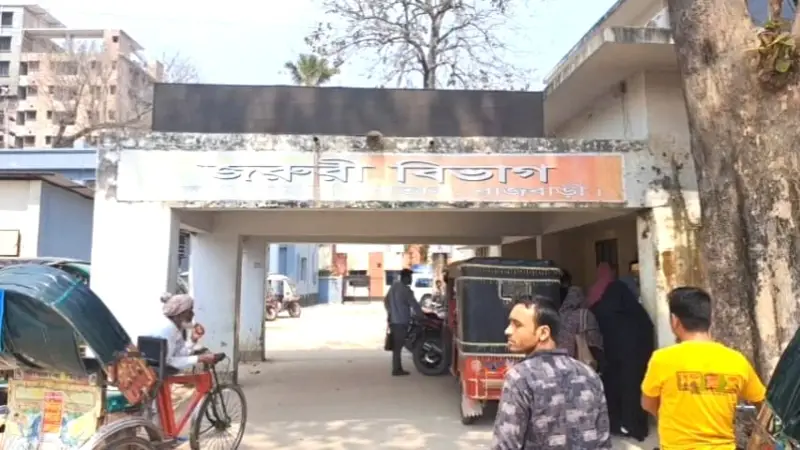 গলায় ফাঁস নিয়ে তরুণীর মৃত্যু, পরিবারের দাবি—হত্যা গলায় ফাঁস নিয়ে তরুণীর মৃত্যু, পরিবারের দাবি—হত্যা