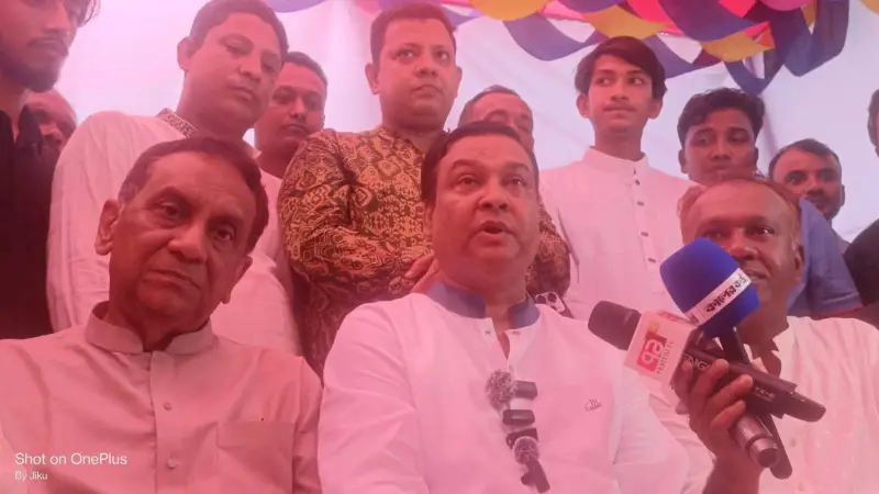 ‘কিছু সাংবাদিকের কারণে গণমাধ্যম আজ প্রশ্নবিদ্ধ’ ‘কিছু সাংবাদিকের কারণে গণমাধ্যম আজ প্রশ্নবিদ্ধ’