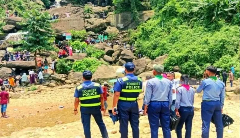 পর্যটকদের পদচারণাহীন জাফলং ও আশপাশের পর্যটন কেন্দ্র