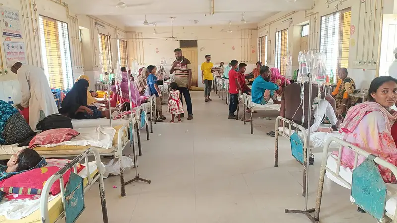 তীব্র গরমে বিপর্যস্ত পঞ্চগড়: হাসপাতালে রোগীর ভিড় তীব্র গরমে বিপর্যস্ত পঞ্চগড়: হাসপাতালে রোগীর ভিড়