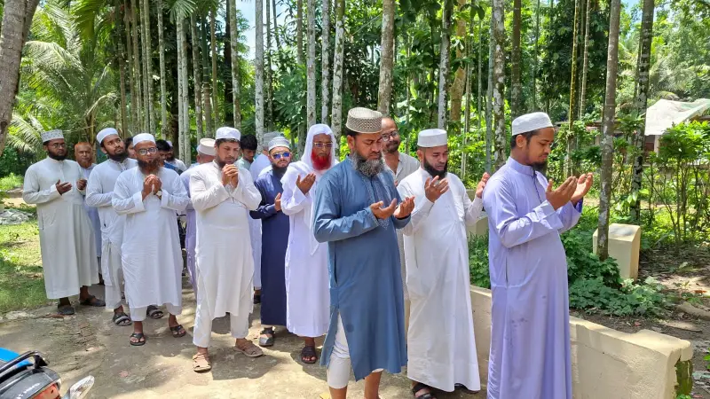লক্ষ্মীপুরে মসজিদের ইমাম হত্যা বিচারের দাবিতে স্বরাষ্ট্র উপদেষ্টার কাছে যাবে ৯ লাখ ইমাম-মুয়াজ্জিন লক্ষ্মীপুরে মসজিদের ইমাম হত্যা বিচারের দাবিতে স্বরাষ্ট্র উপদেষ্টার কাছে যাবে ৯ লাখ ইমাম-মুয়াজ্জিন