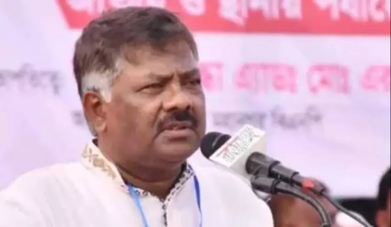 শেখ হাসিনা চোরের মত পালিয়ে না গেলে, তার মাংস মানুষ খুঁজে পেত না: দুলু শেখ হাসিনা চোরের মত পালিয়ে না গেলে, তার মাংস মানুষ খুঁজে পেত না: দুলু