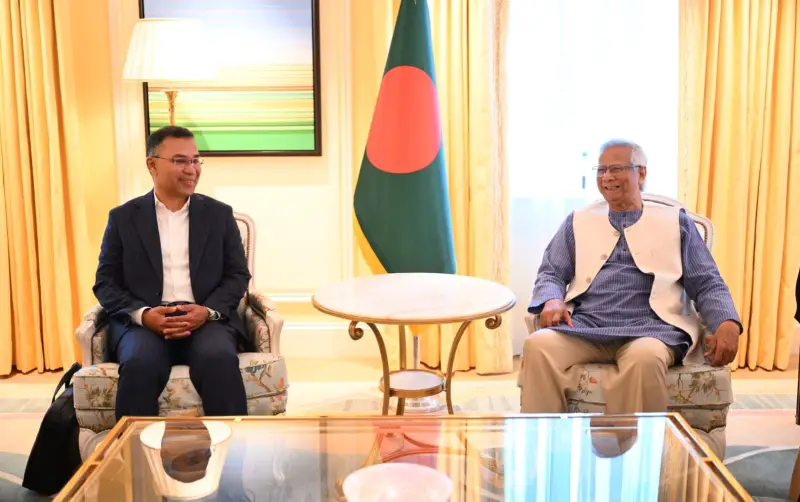 ড. ইউনূসের সঙ্গে তারেক রহমানের ‘ওয়ান টু ওয়ান’ বৈঠক চলছে ড. ইউনূসের সঙ্গে তারেক রহমানের ‘ওয়ান টু ওয়ান’ বৈঠক চলছে