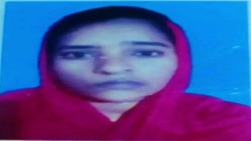 ধুরুং খালে গোসল করতে গিয়ে নিখোঁজ মহিলাকে ২৮ ঘন্টা পর জীবিত উদ্ধার ধুরুং খালে গোসল করতে গিয়ে নিখোঁজ মহিলাকে ২৮ ঘন্টা পর জীবিত উদ্ধার