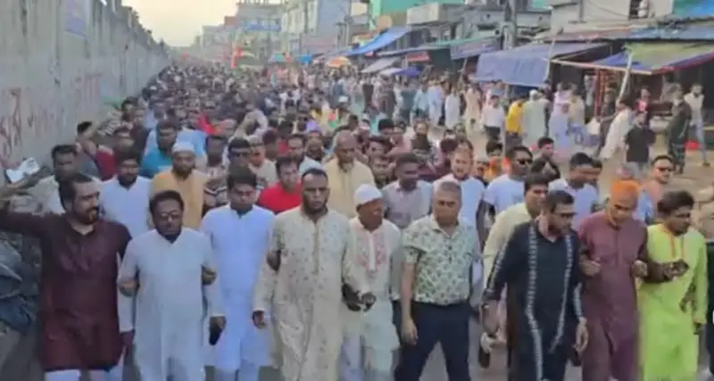 তারেক রহমানের নেতৃত্বে বৈষম্যহীন মানবিক বাংলাদেশ গড়ে উঠবে: ডা. রফিকুল ইসলাম বাচ্চু তারেক রহমানের নেতৃত্বে বৈষম্যহীন মানবিক বাংলাদেশ গড়ে উঠবে: ডা. রফিকুল ইসলাম বাচ্চু
