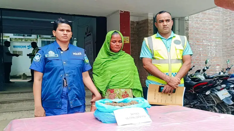 ত্রিশালে প্রতিবাদের মুখে গ্রেপ্তার ‘মাদক সম্রাজ্ঞী’ মিনা, মুক্তাসহ সহযোগীরা এখনও পলাতক ত্রিশালে প্রতিবাদের মুখে গ্রেপ্তার ‘মাদক সম্রাজ্ঞী’ মিনা, মুক্তাসহ সহযোগীরা এখনও পলাতক