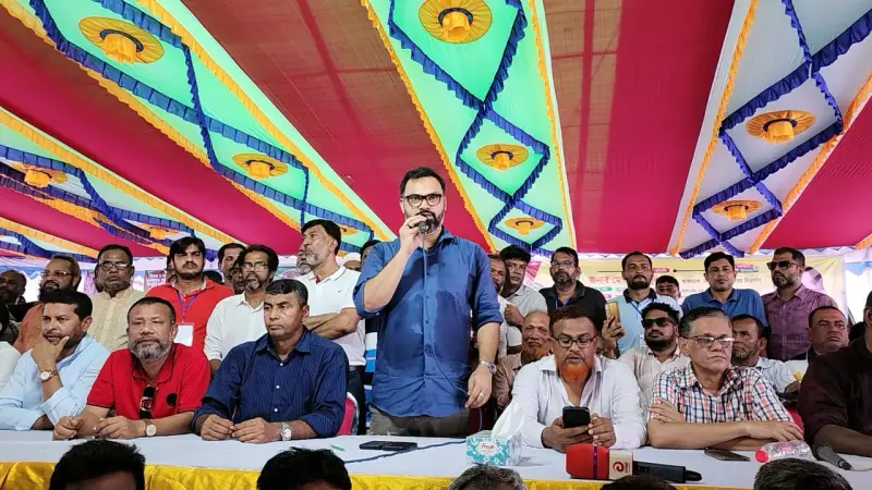 ১৭ বছরের আওয়ামী জুলুম ভুলে গেলে চলবে না : আমিনুল হক ১৭ বছরের আওয়ামী জুলুম ভুলে গেলে চলবে না : আমিনুল হক