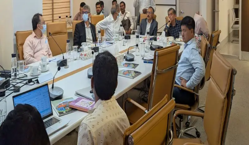 নির্ভুল পাঠ্যবই ছাত্রছাত্রীদের হাতে তুলে দিতে সরকার বদ্ধপরিকর: শিক্ষা উপদেষ্টা নির্ভুল পাঠ্যবই ছাত্রছাত্রীদের হাতে তুলে দিতে সরকার বদ্ধপরিকর: শিক্ষা উপদেষ্টা