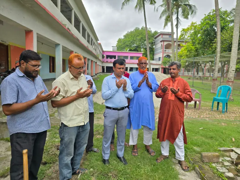 মেহেরপুরে প্রথম বাস্কেট বল খেলার গ্রাউন্ড উদ্বোধন করলেন ইউএনও খায়রুল মেহেরপুরে প্রথম বাস্কেট বল খেলার গ্রাউন্ড উদ্বোধন করলেন ইউএনও খায়রুল