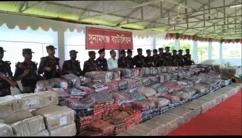 টাস্কফোর্স অভিযানে ৫ কোটি টাকার ভারতীয় পণ্য আটক টাস্কফোর্স অভিযানে ৫ কোটি টাকার ভারতীয় পণ্য আটক
