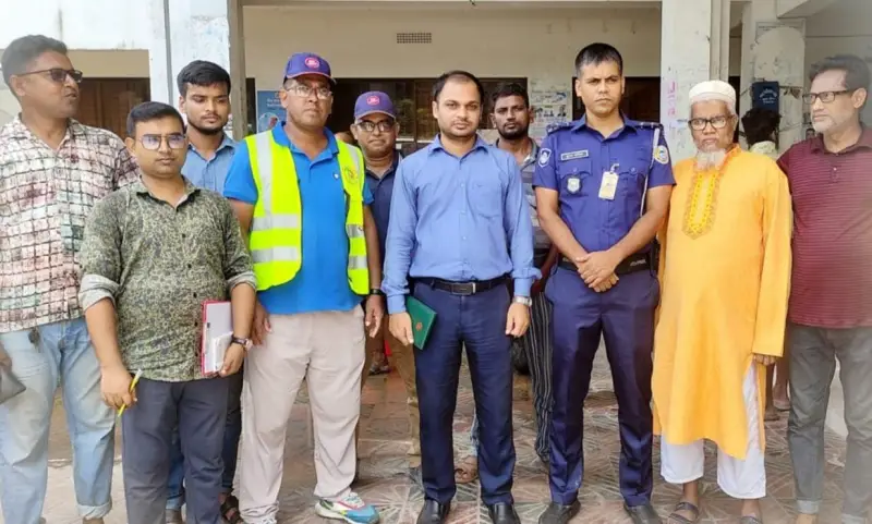 পিরোজপুরে নিয়ন্ত্রণহীন গরুতে নষ্ট শহরের পরিবেশ, ৫ মালিককে জরিমানা পিরোজপুরে নিয়ন্ত্রণহীন গরুতে নষ্ট শহরের পরিবেশ, ৫ মালিককে জরিমানা