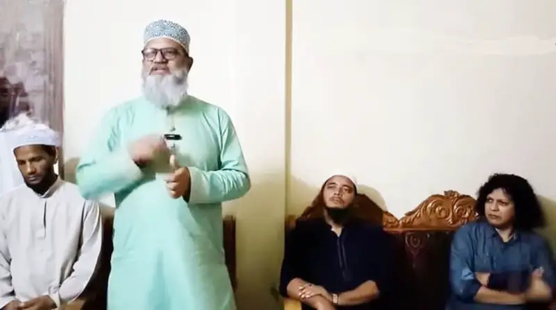 দেলোয়ার হোসেন সাঈদী দুনিয়া ছেড়ে চলে গেলেও এখনও তিনি মানুষের মনে বেঁচে আছেন: শামীম সাঈদী দেলোয়ার হোসেন সাঈদী দুনিয়া ছেড়ে চলে গেলেও এখনও তিনি মানুষের মনে বেঁচে আছেন: শামীম সাঈদী